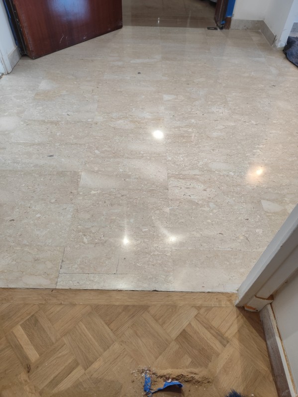 Ponçage d'un Marbre chez un particulier à Marseille dans les Bouches  du Rhône 