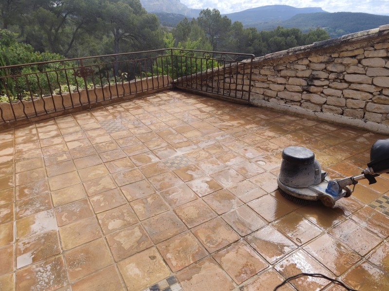 Rénovation Terrasse en Terres Cuites au Tholonet dans le Pays d'Aix en Provence 