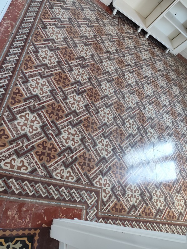 rénovation carreaux de ciments anciens à Montpellier dans un cabinet d'avocats