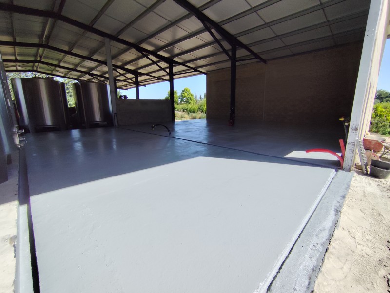 Résine époxy pour Cave vinicole à Montfrin dans le Gard pour un Professionnel 