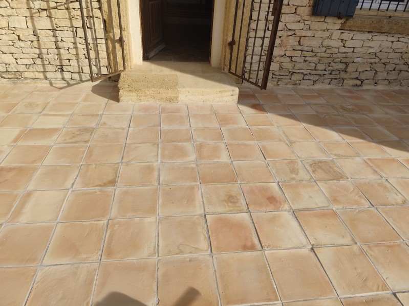 Rénovation Terrasse terres cuites à Maussane les Alpilles dans les bouches du Rhône 